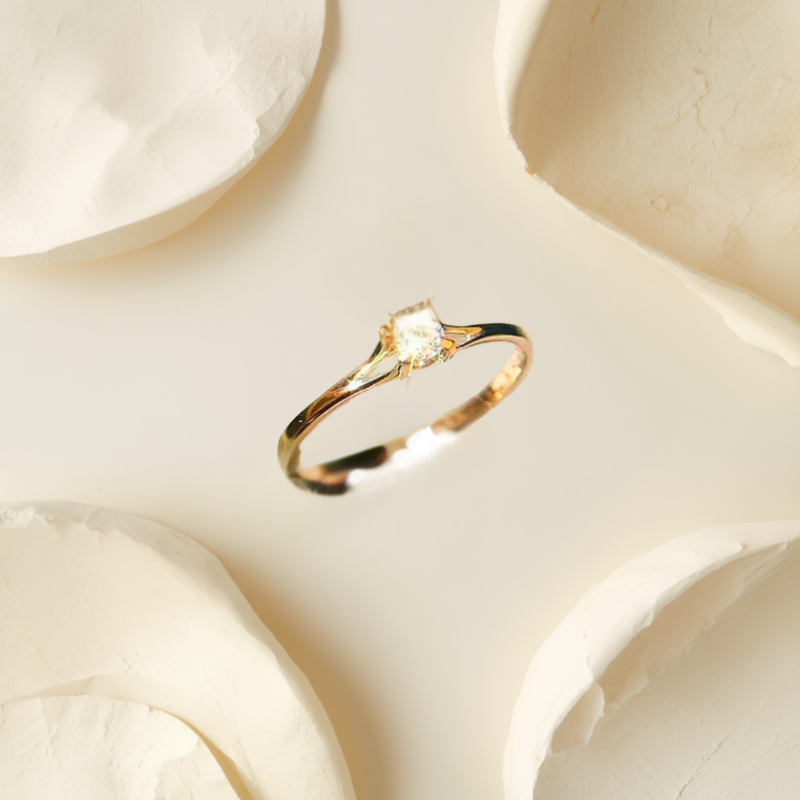 Baguette Lux – Pierścionek 18K Elegancki