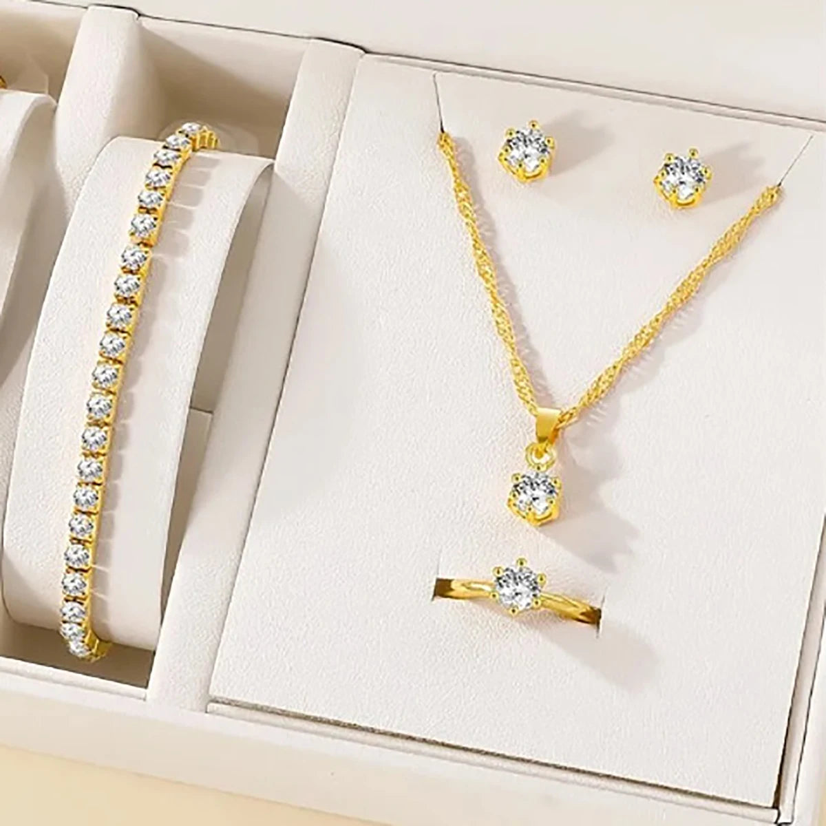 Elegance Set – Komplet 5 Elementów z Cyrkonią