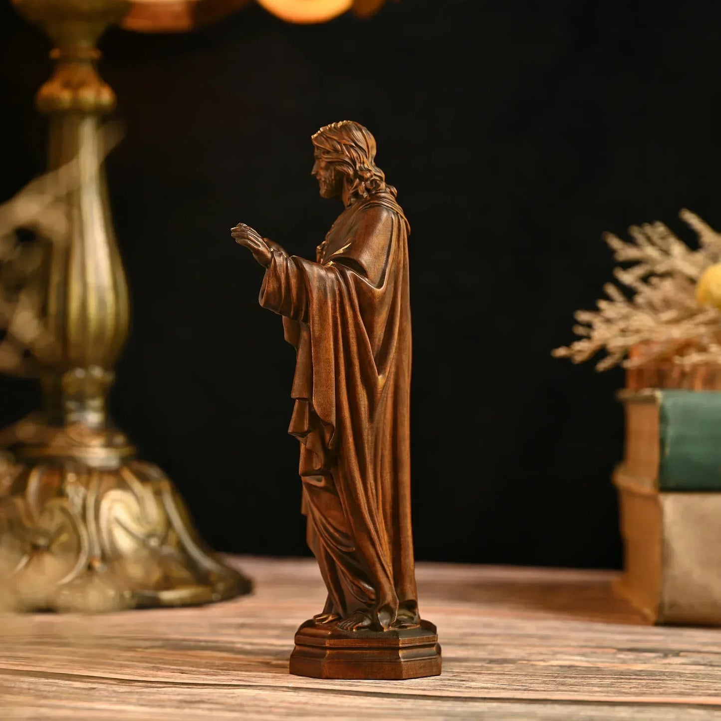 Figurka Jezusa Chrystusa - Ręcznie Rzeźbiona Drewniana Statuetka Sakralna
