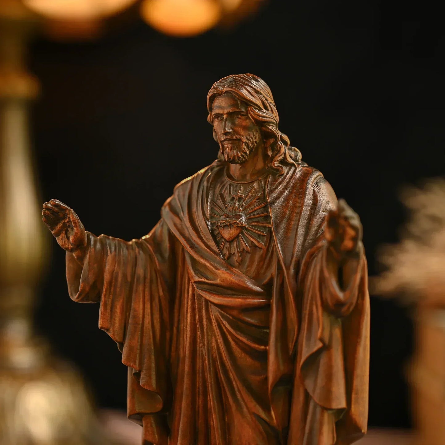 Figurka Jezusa Chrystusa - Ręcznie Rzeźbiona Drewniana Statuetka Sakralna